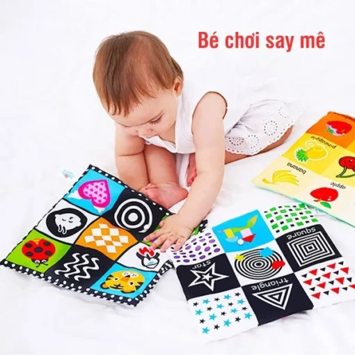 Đồ chơi trẻ em - tranh vải kích thích thị giác.